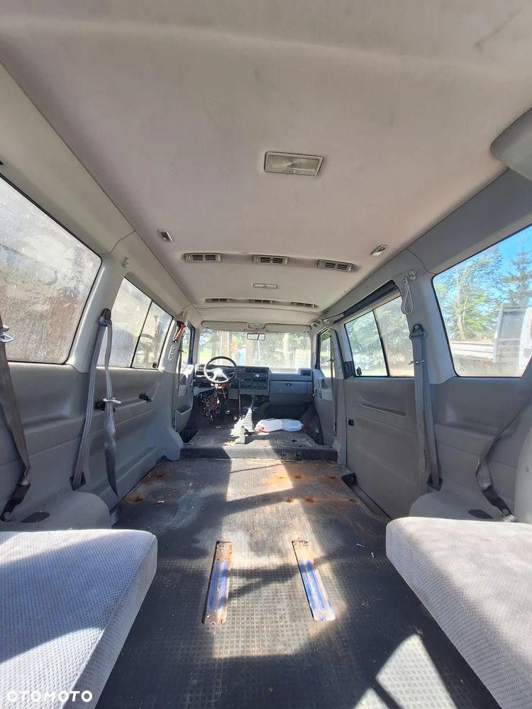 ŚRODEK BOCZEK TAPICERKA  TYŁ VW TRANSPORTER T4 CARAVELLE - 4