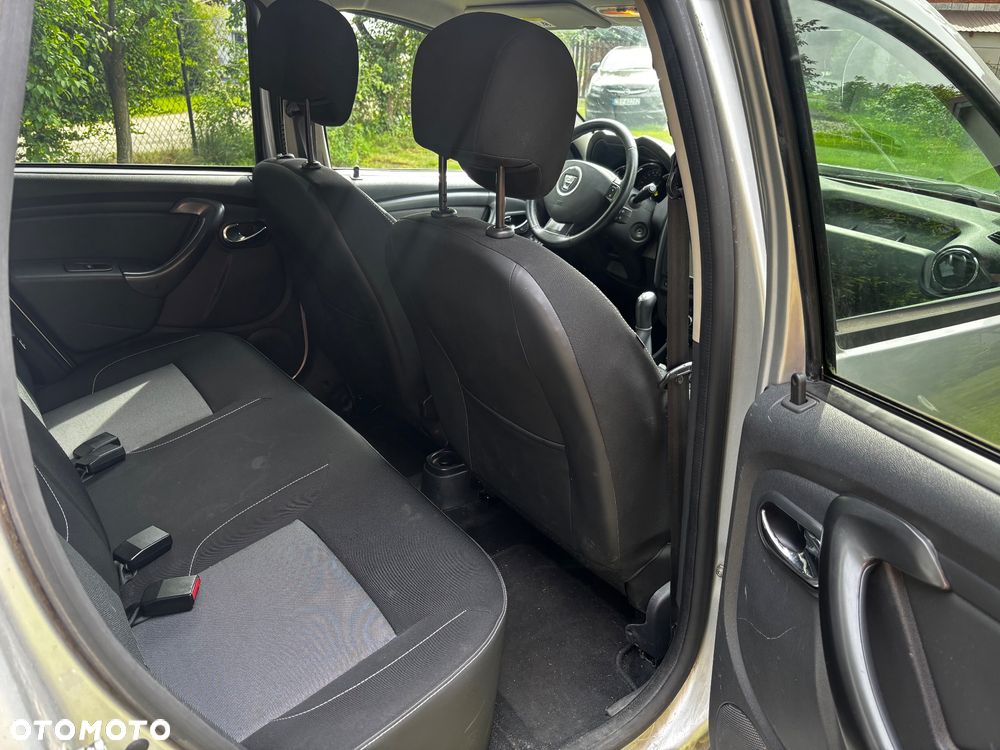 Dacia Duster 1.6 SCe Laureate S&S - 11