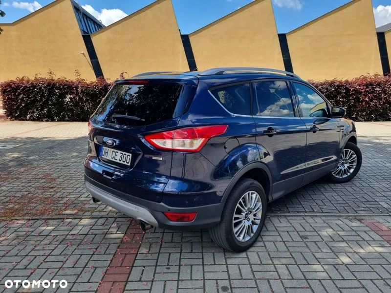 Ford Kuga 1.6 EcoBoost 2x4 Titanium - 3