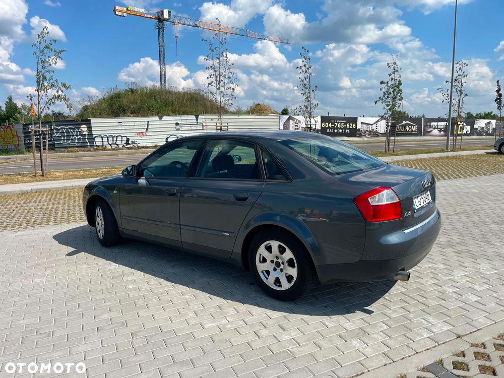 Audi A4 Limousine - 9