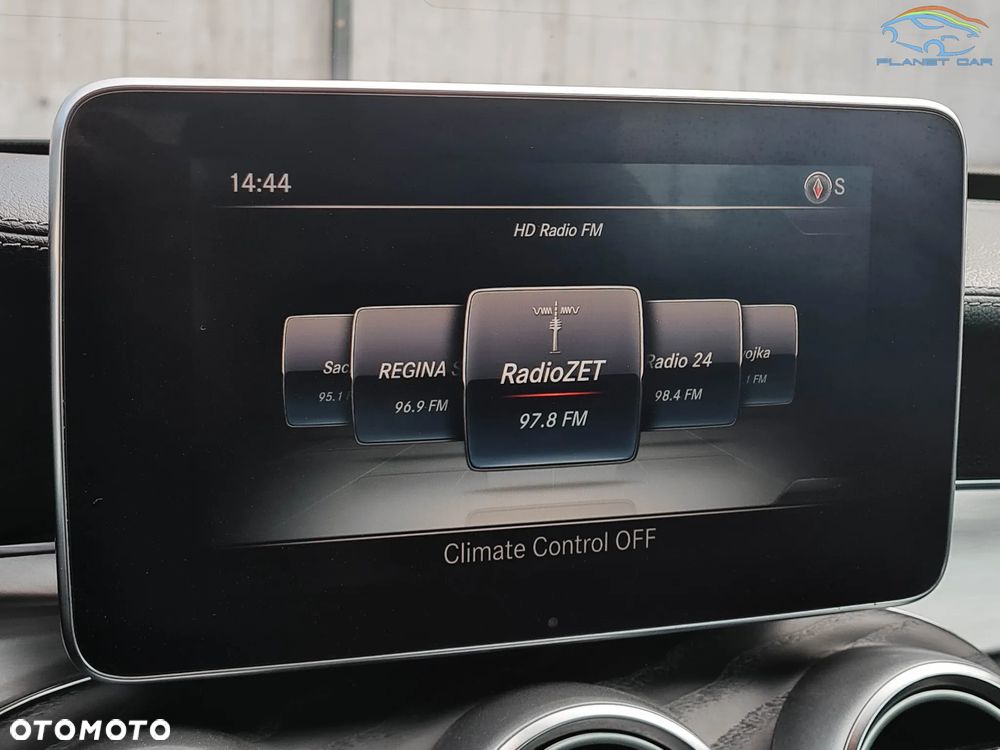 Mercedes-Benz Klasa C 300 4Matic 9G-TRONIC AMG Line - 29