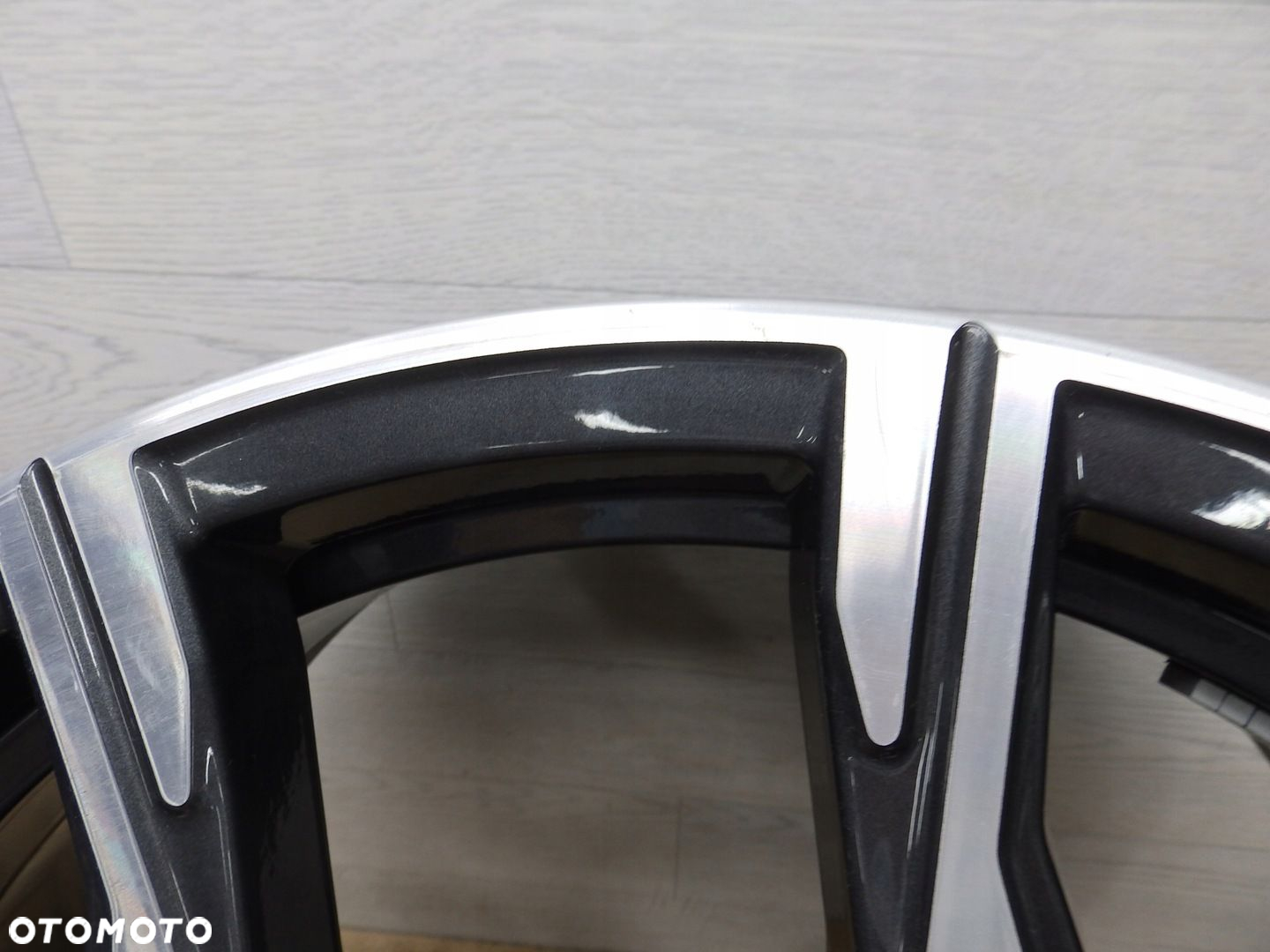 Felga BMW X1 X2 F39 F48 M-Pakiet E8Jx19H2 Et47 5x112 - 6