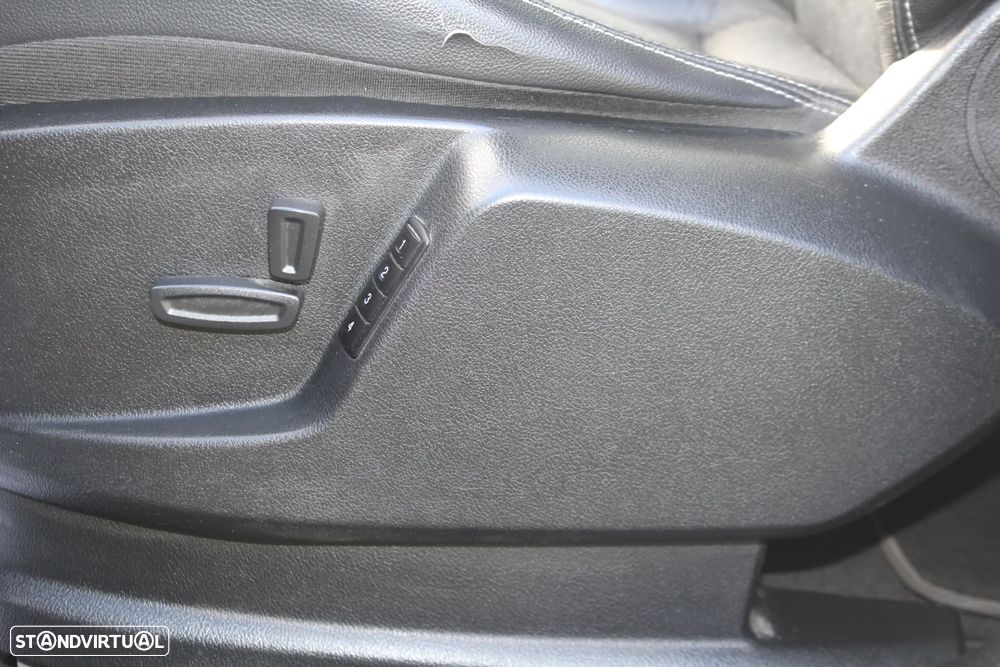 Ford S-Max 2.0 TDCi DPF Titanium - 10