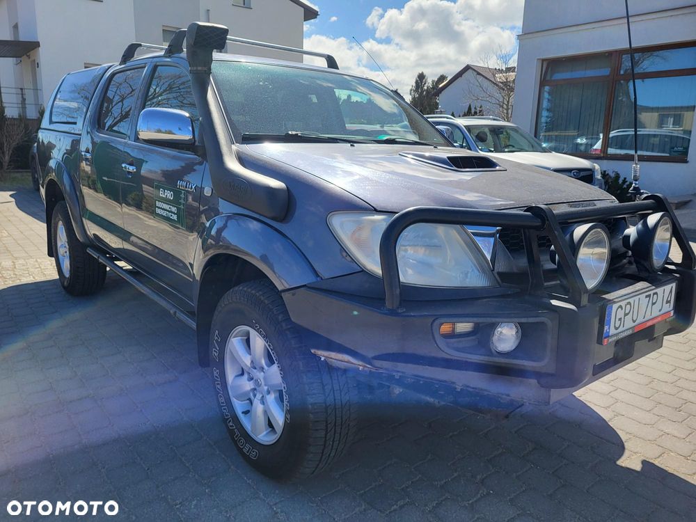 Toyota Hilux 3.0 D-4D Invincible - 2