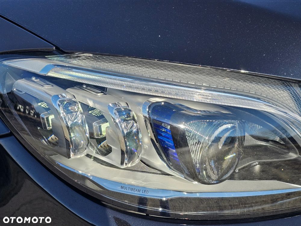 Mercedes-Benz Klasa C 300 d 4MATIC 9G-TRONIC - 27