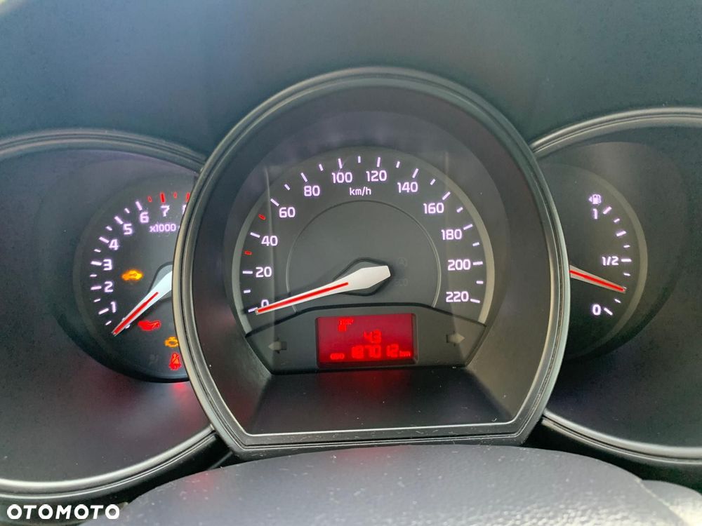 Kia Rio 1.4 Edition 7 - 12