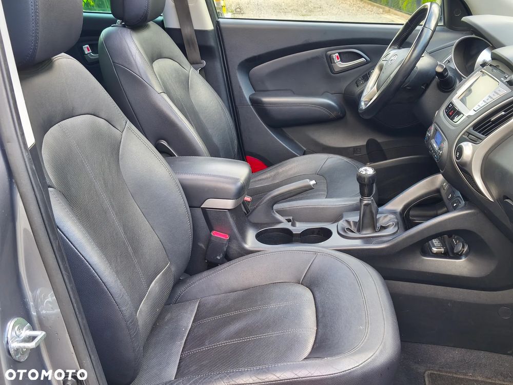 Hyundai ix35 2.0 4WD Premium - 18