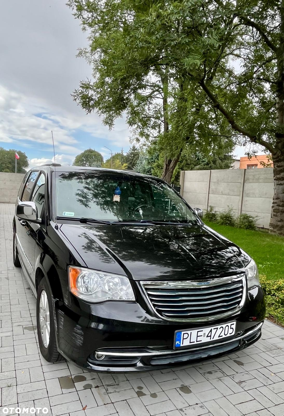 Chrysler Town & Country 3.6 Touring - 4