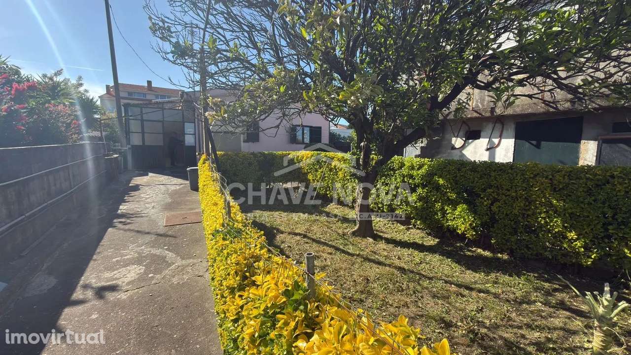 Moradia com 2 Habitações em Canidelo – T3 + T1 com Terreno - Grande imagem: 4/27