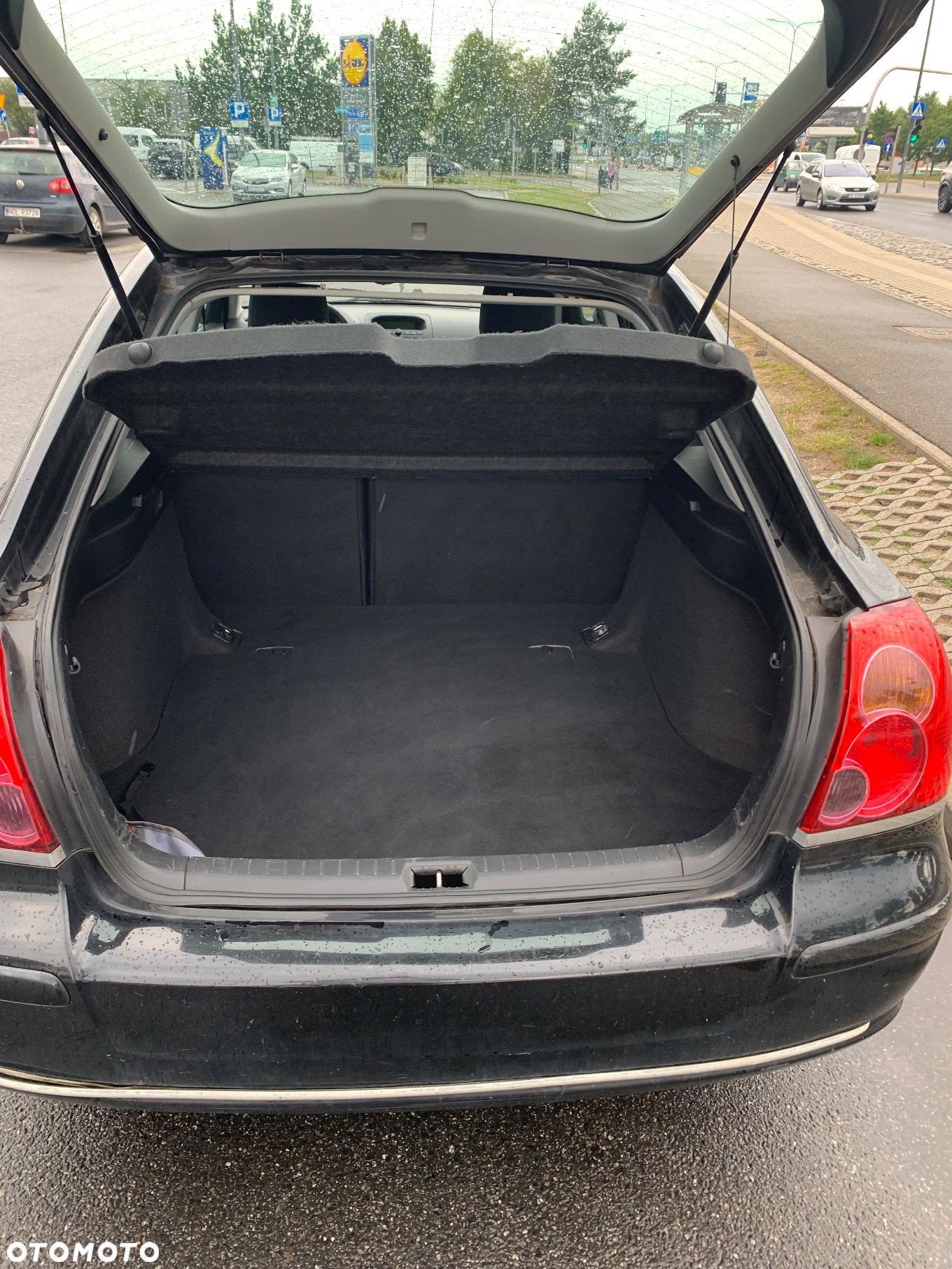 Toyota Avensis 1.8 VVT-i - 2