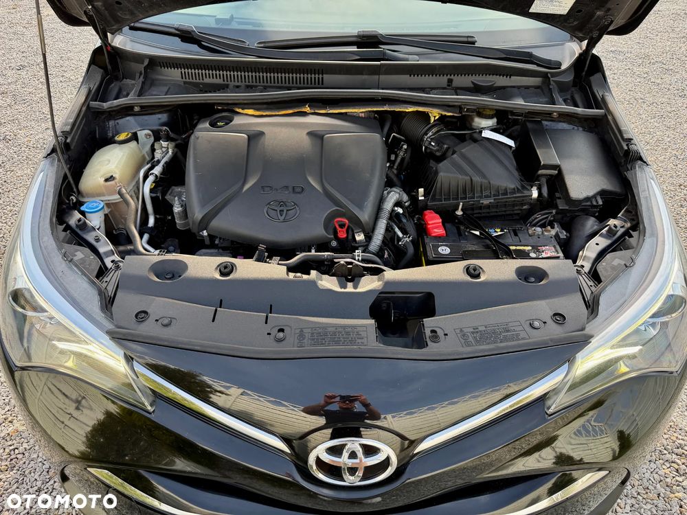 Toyota Avensis 2.0 D-4D Premium - 38