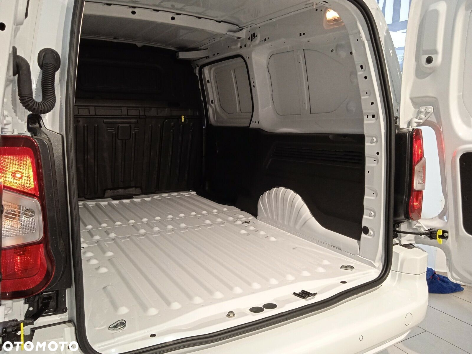 Citroën Berlingo Van WERSJA CLUB - 9
