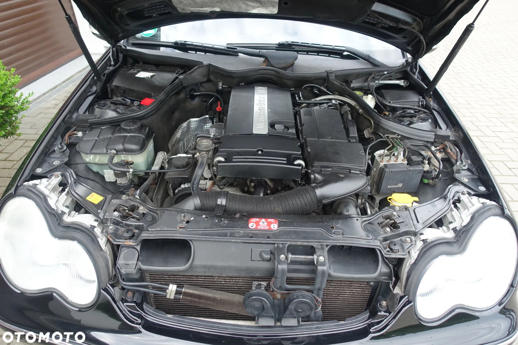 Mercedes-Benz Klasa C 180 T Kompressor Automatik Avantgarde - 33