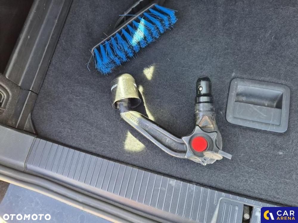 Volkswagen Passat - 28