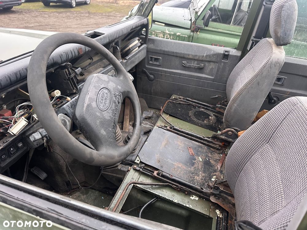 Land Rover Defender 2.5 TDI - 7