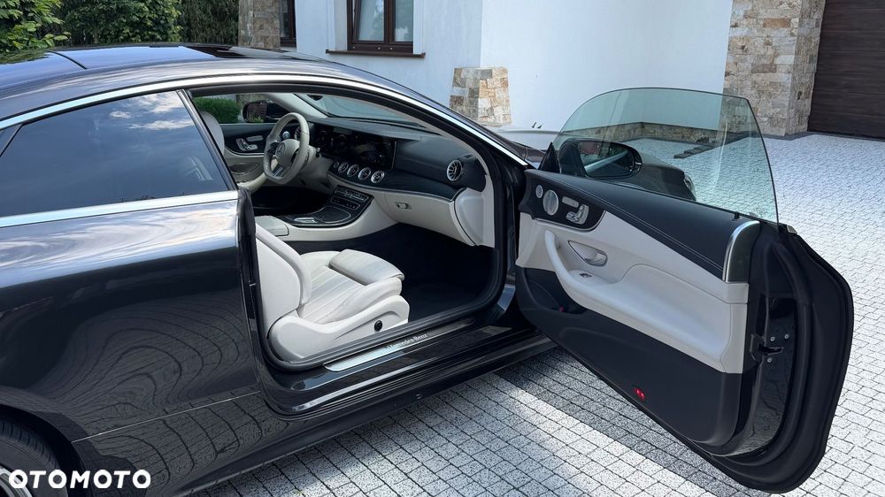 Mercedes-Benz Klasa E 220 d 4-Matic AMG - 12