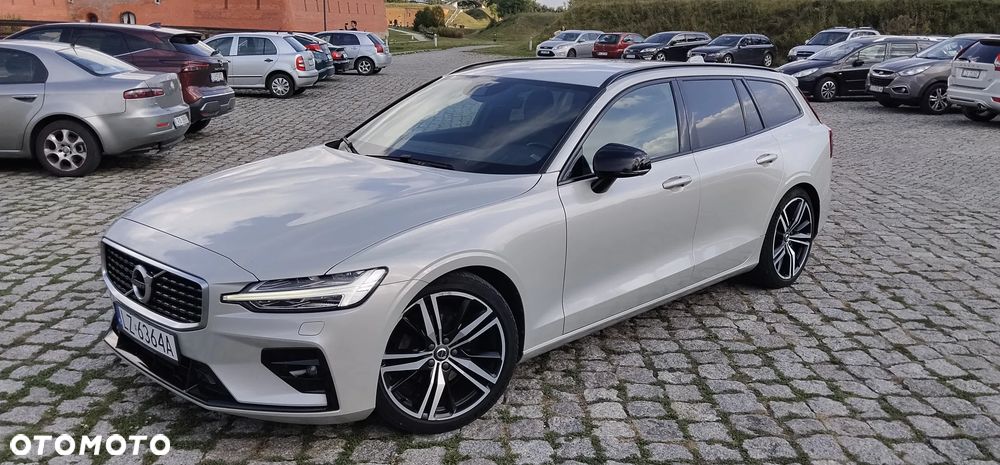 Volvo V60 D3 R-Design - 3