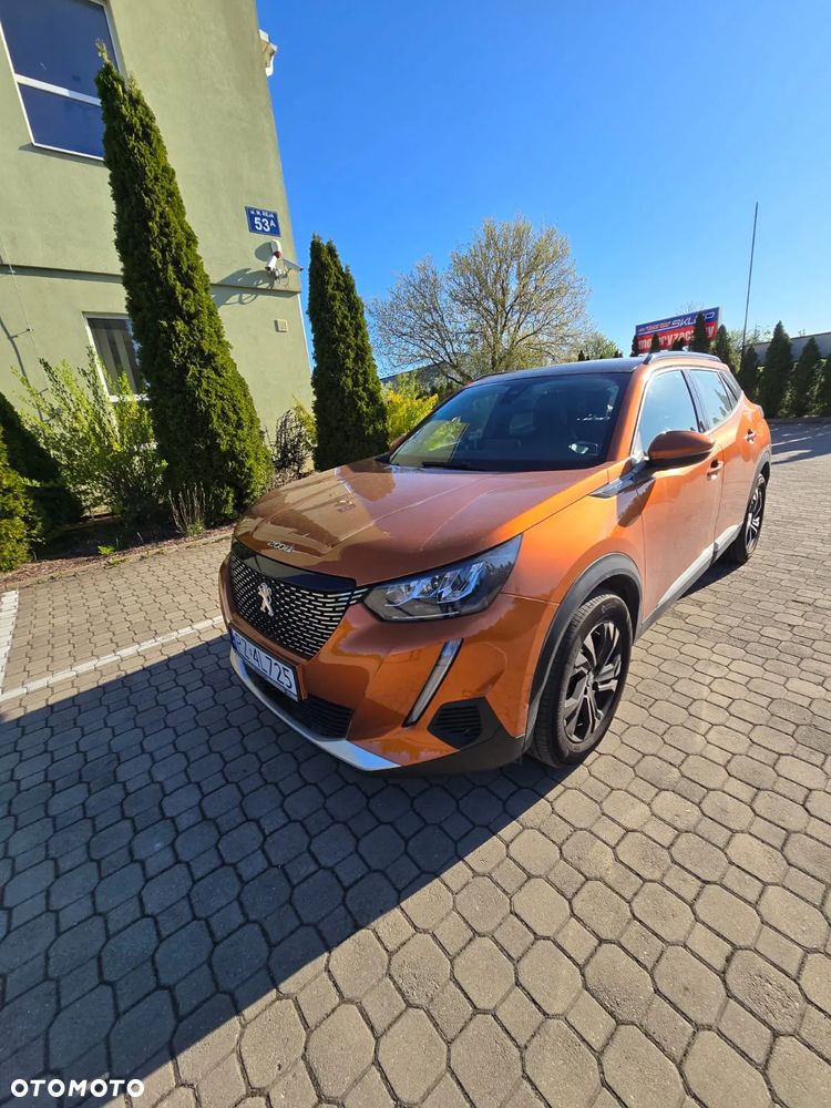 Peugeot 2008 1.5 BlueHDi Allure S&S EAT8 - 1