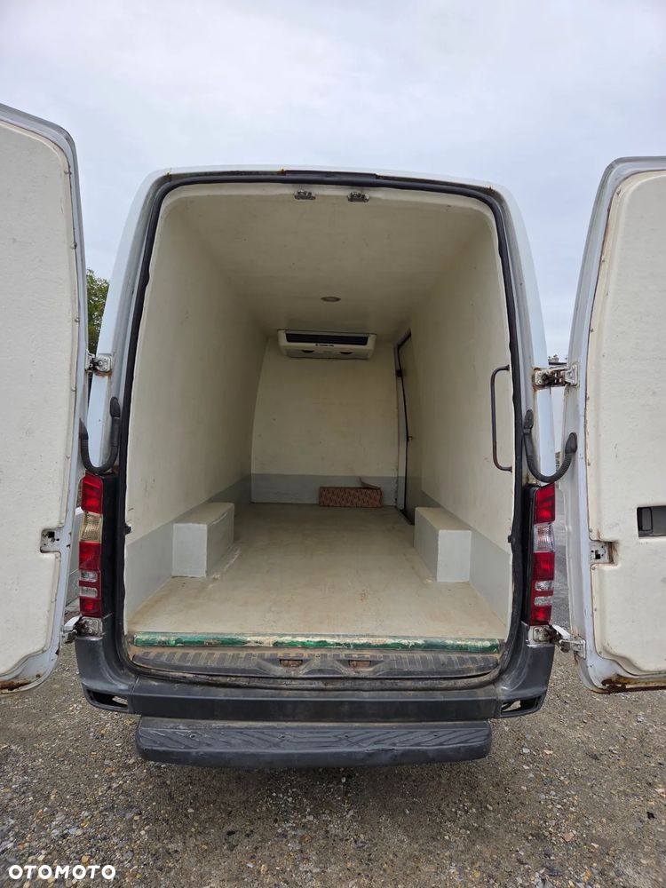 Mercedes-Benz Sprinter - 7