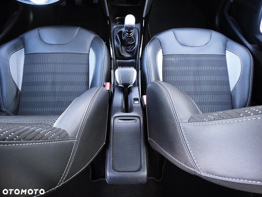 Peugeot 2008 BlueHDi FAP 120 STOP & START Business-Line - 26