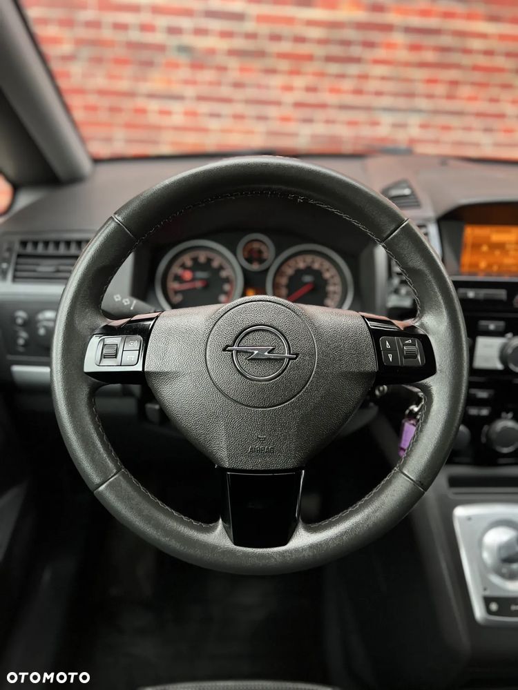 Opel Zafira - 22