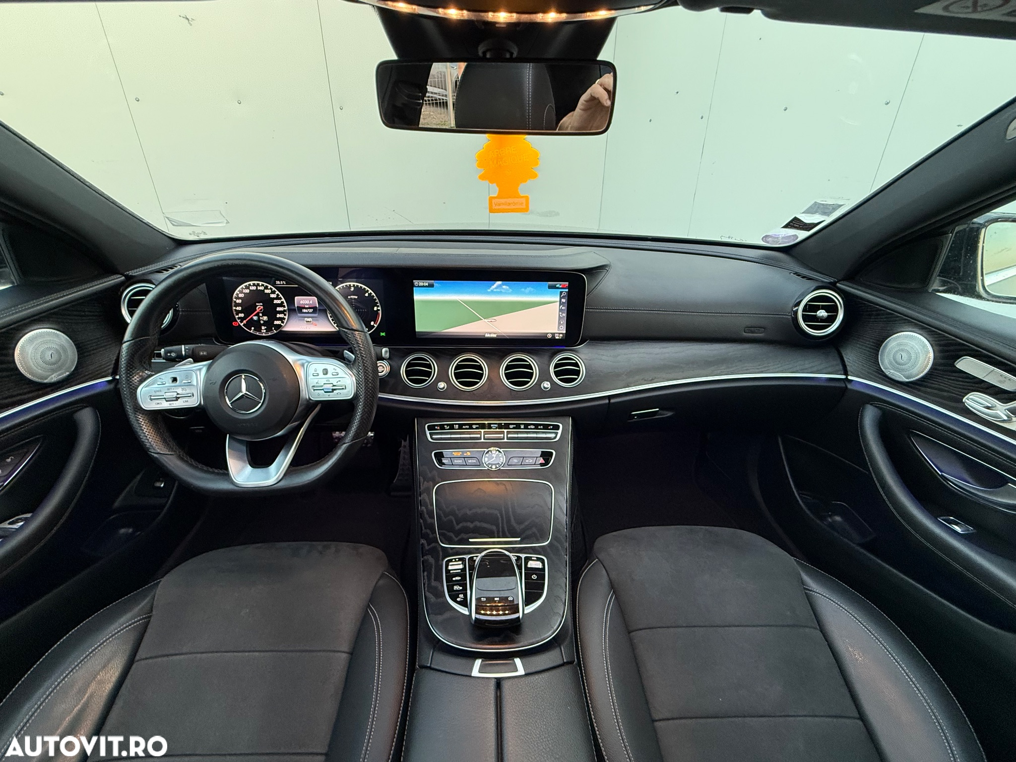 Mercedes-Benz E 300 de 9G-TRONIC AMG Line - 11