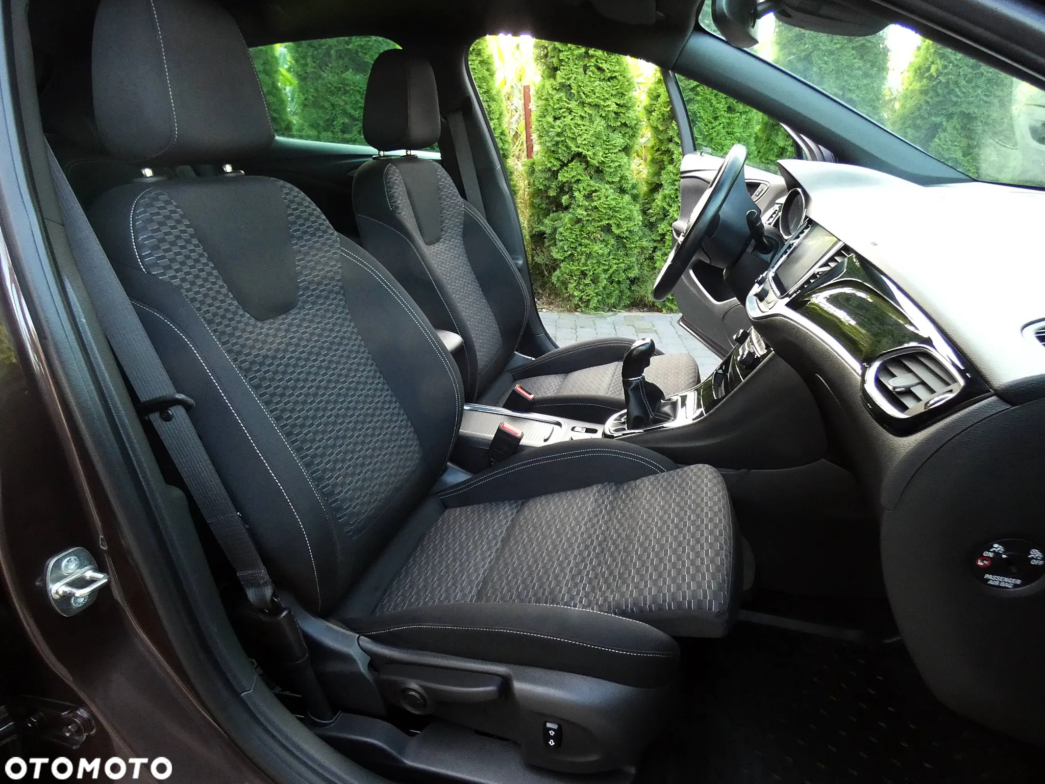 Opel Astra V 1.4 T Dynamic S&S - 27