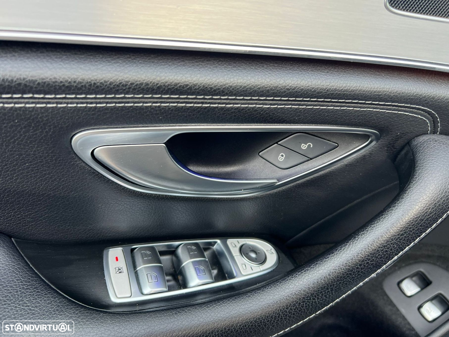 Mercedes-Benz CLS 300 d AMG Line - 36