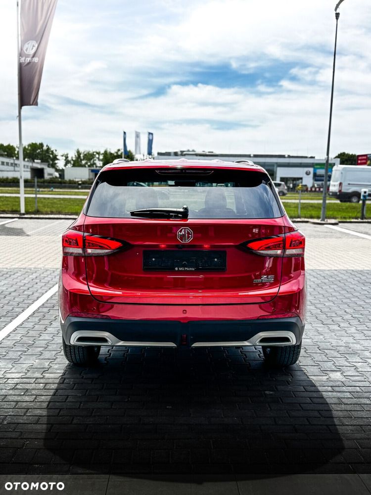 MG ZS Hybrid+ - 6