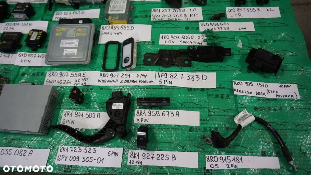 WŁĄCZNIK PRZYCISK ŚWIATEŁ AWARYJNYCH AUDI Q5 3.2 - 4