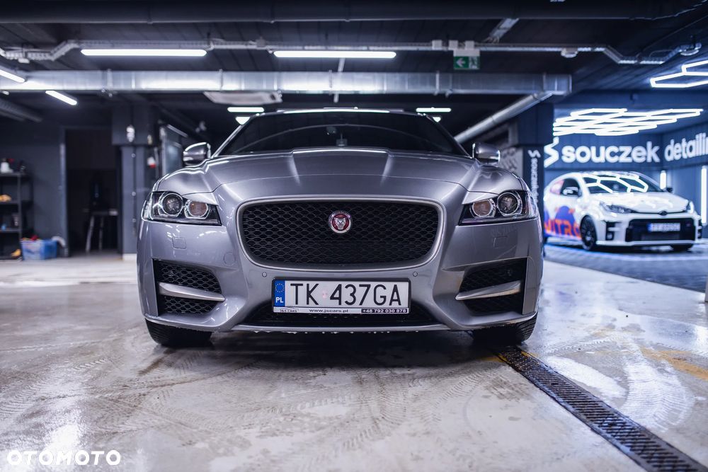 Jaguar XF 2.0 i4D AWD R-Sport - 5