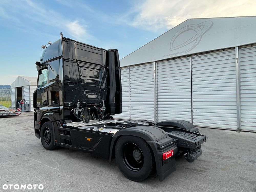 Mercedes-Benz Actros - 6