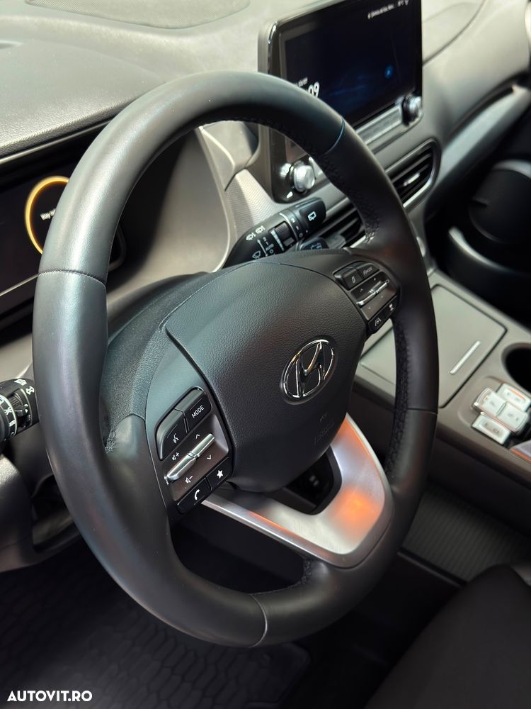 Hyundai KONA 204CP Highway + Navi - 21