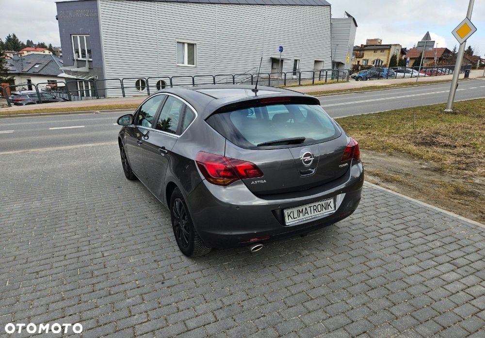 Opel Astra - 4