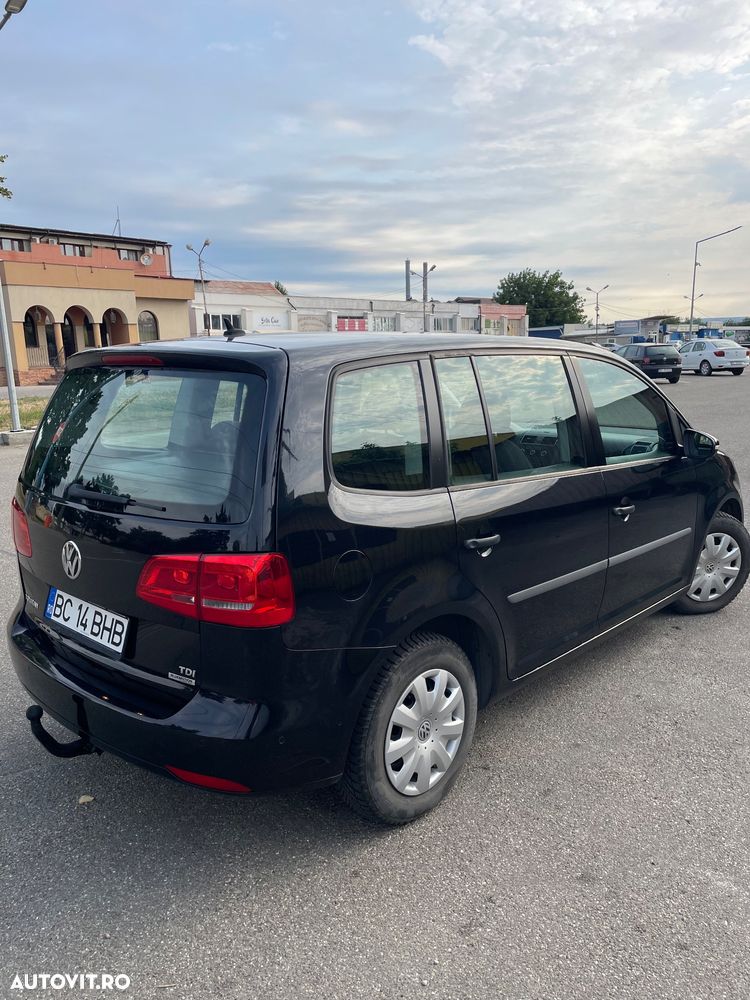 Volkswagen Touran - 5