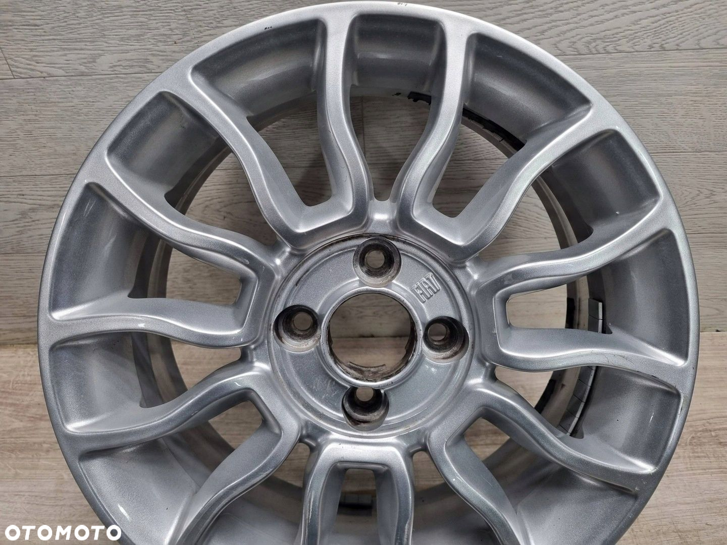 Felga Fiat 500 6Jx15H2 Et35 4x98 51906889 - 3