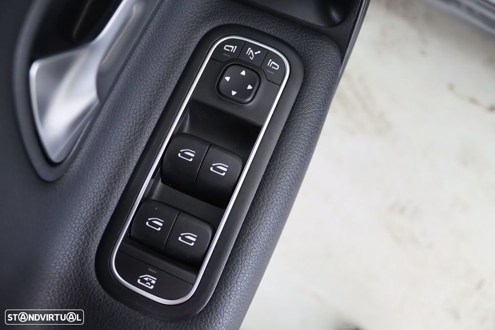 Mercedes-Benz CLA 250 e Shooting Brake Style Plus - 16