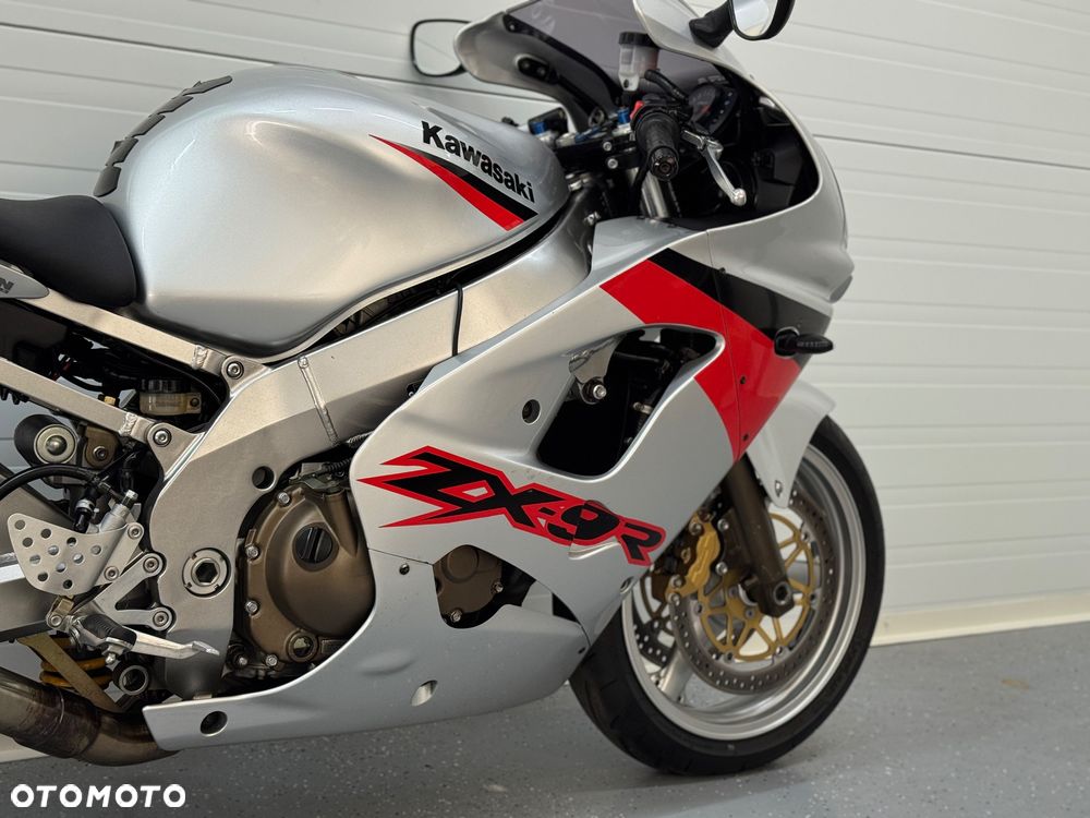 Kawasaki ZXR - 9