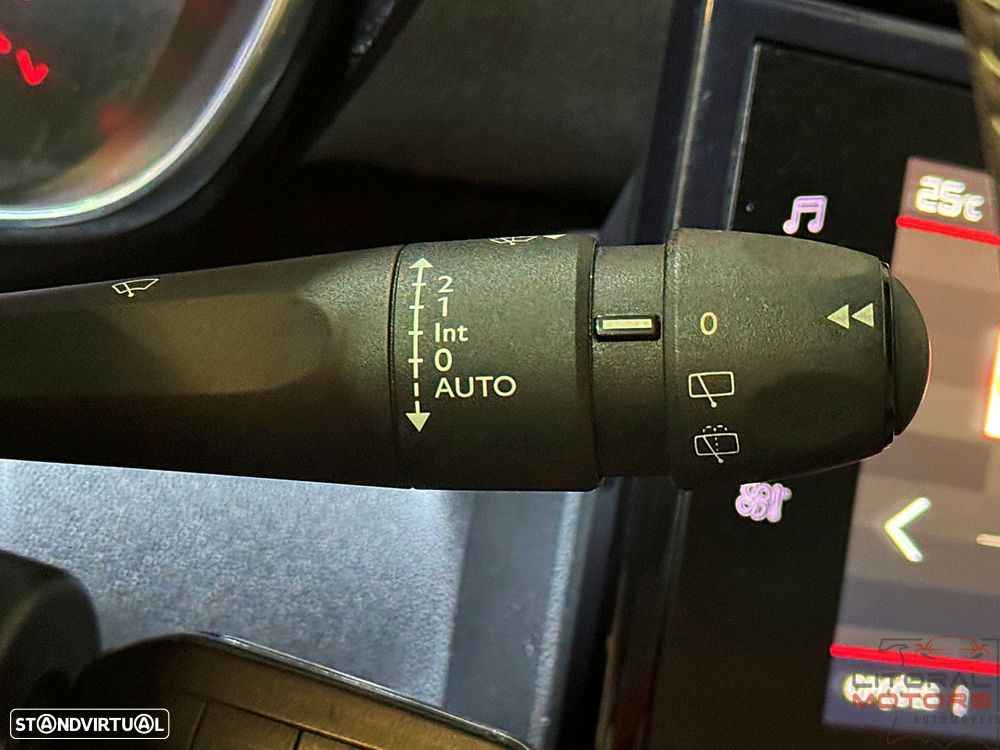 Citroën C3 Aircross 1.2 PureTech Shine EAT6 - 26