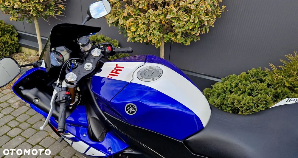 Yamaha R1 - 31