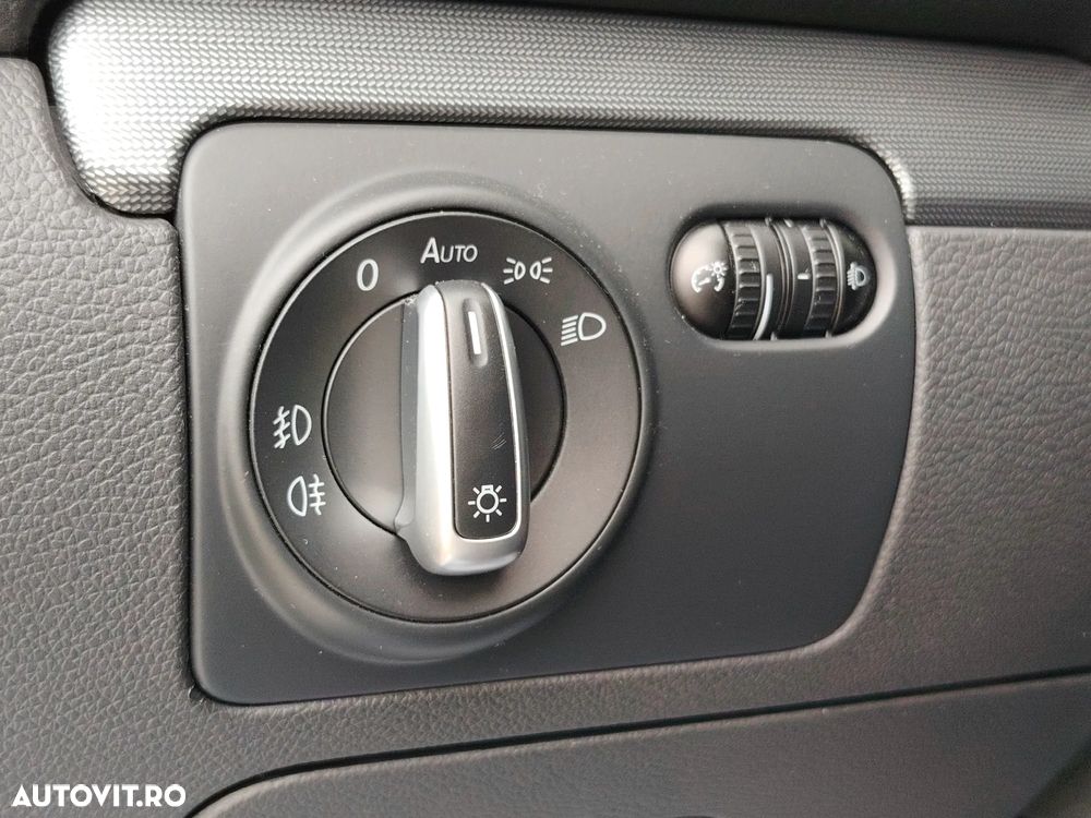 Volkswagen Golf - 27