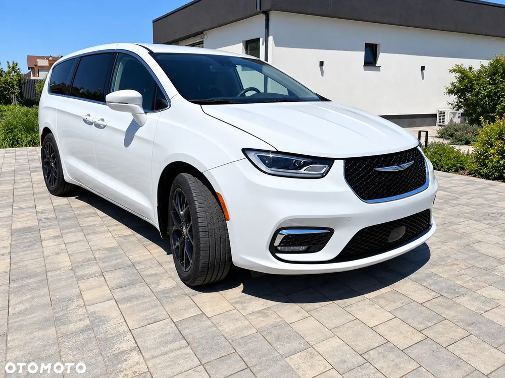 Chrysler Pacifica - 6