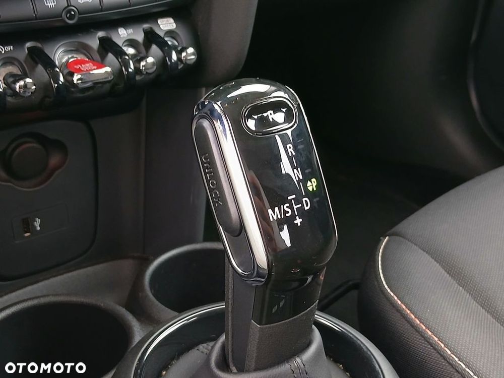 MINI Cooper Standard - 17