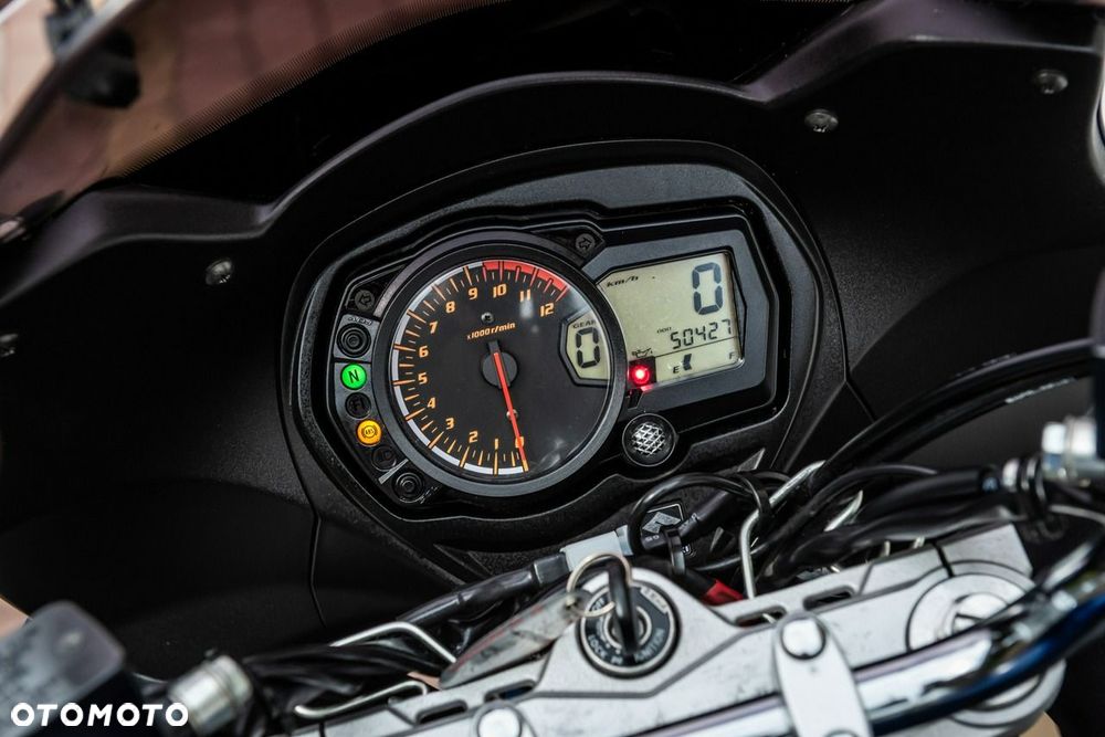 Suzuki GSX - 9