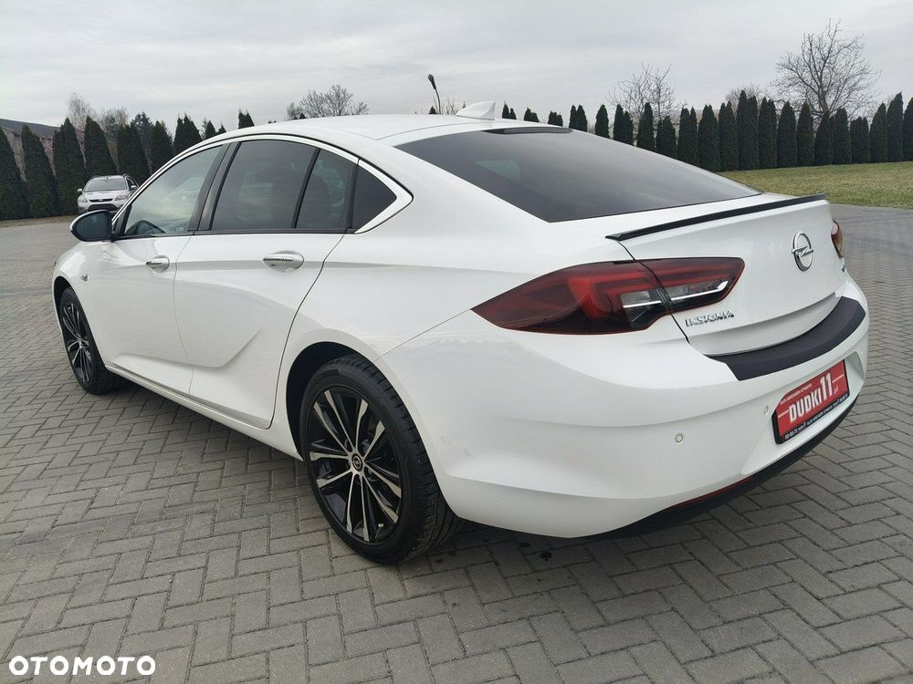 Opel Insignia - 10