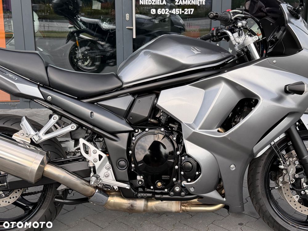 Suzuki GSX - 7