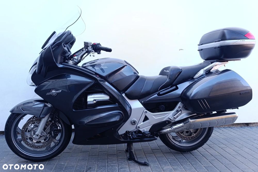 Honda ST - 4