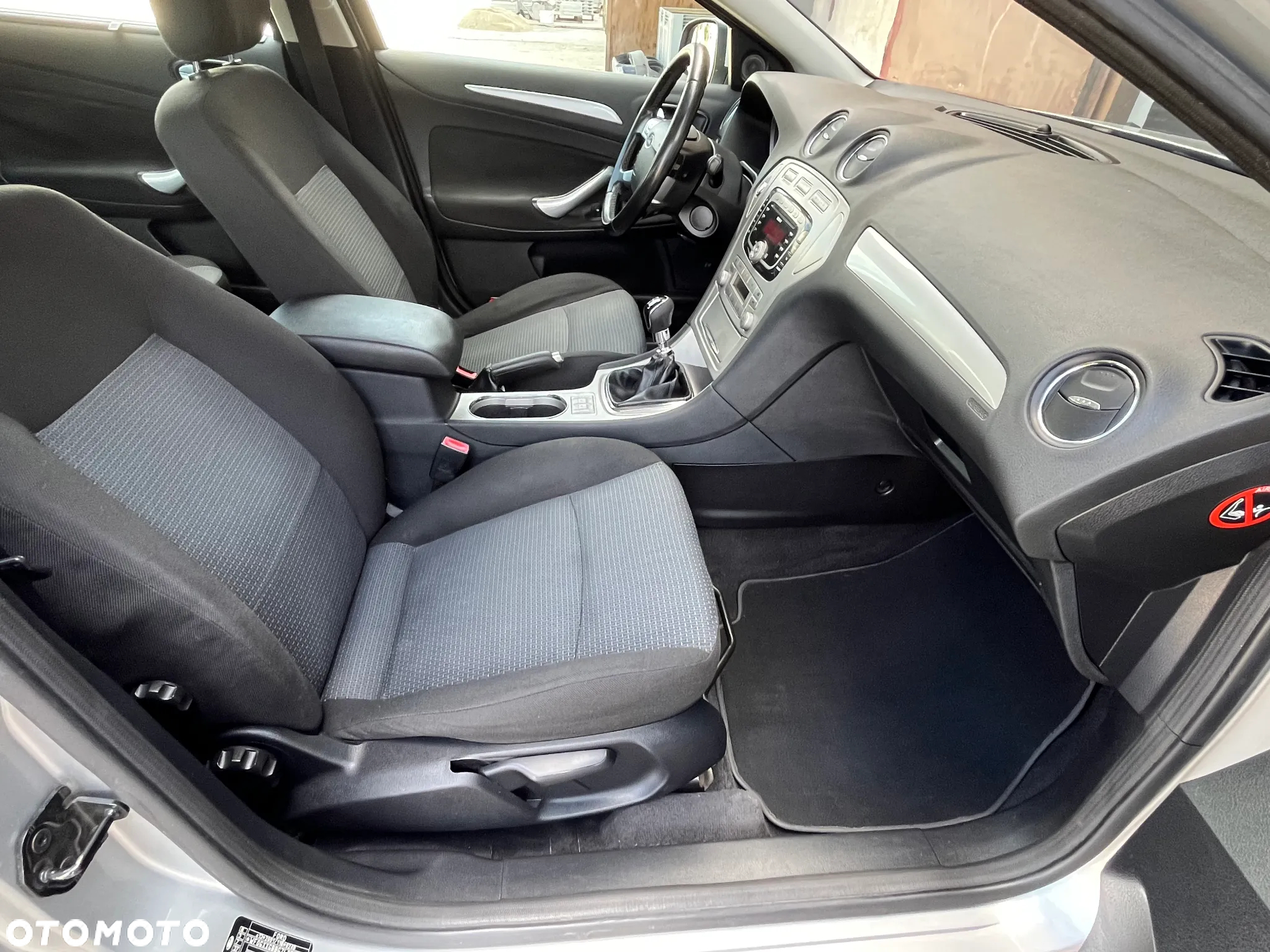 Ford Mondeo - 12