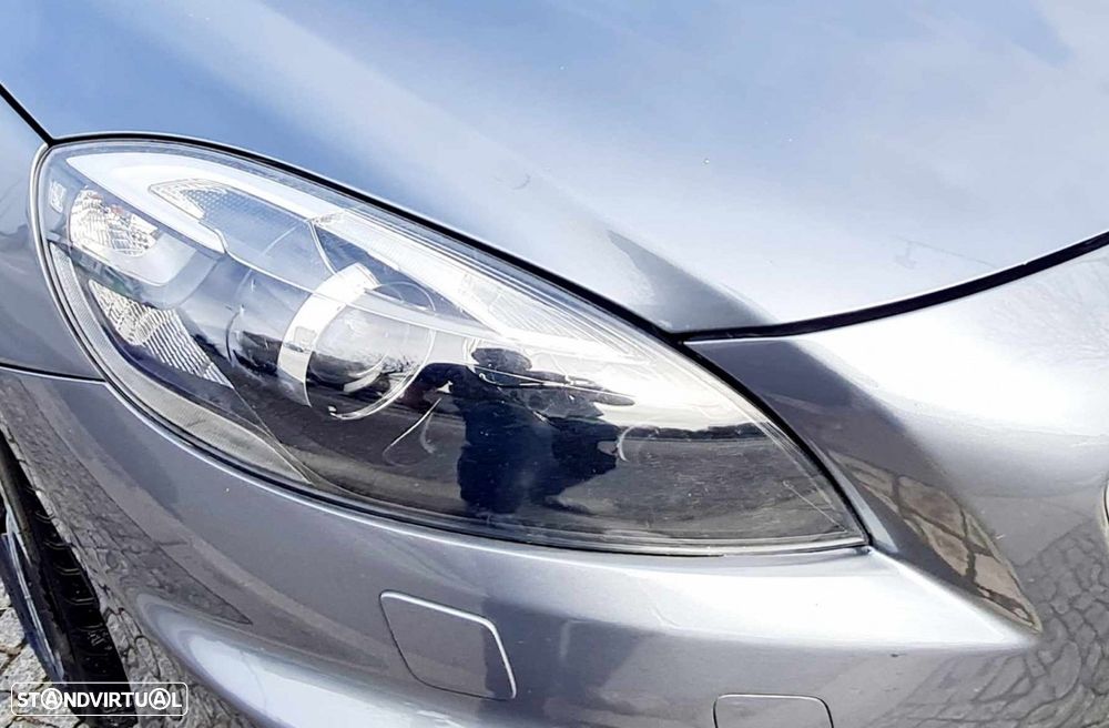 Volvo V40 2.0 D2 R-Design - 7