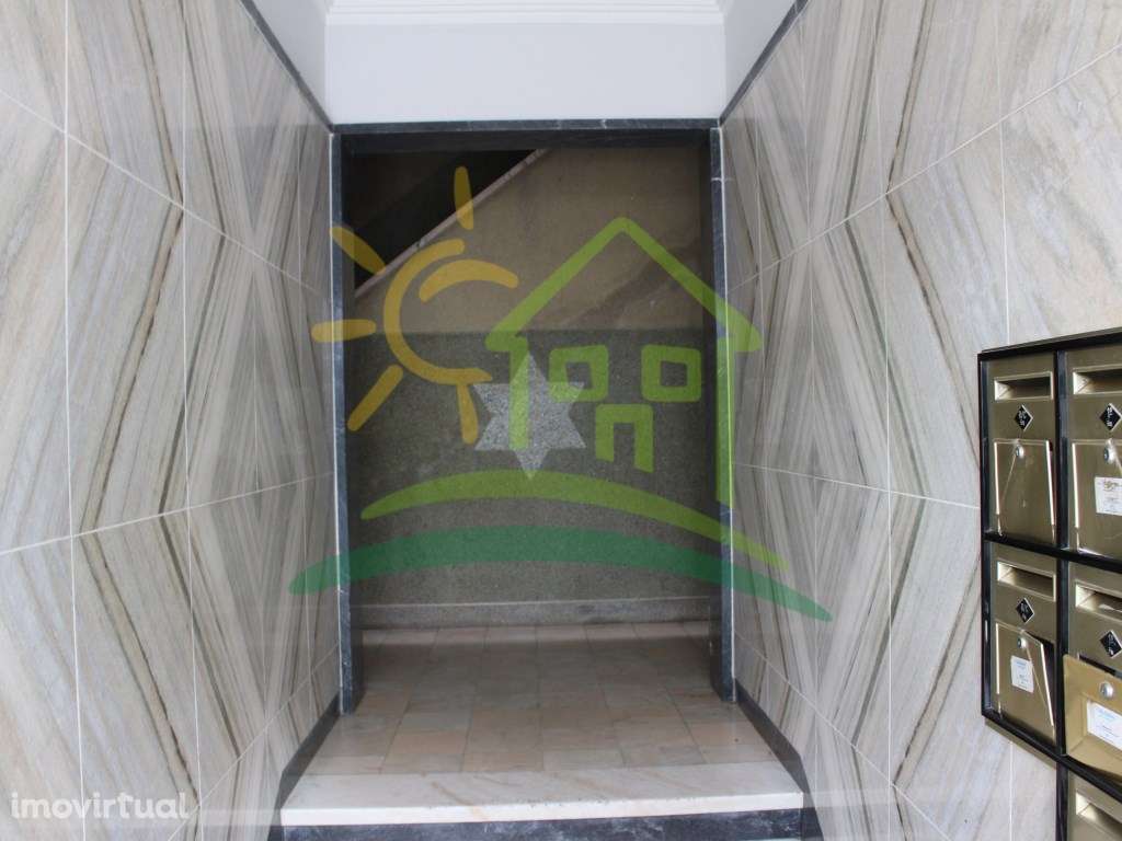 T1 Olival Basto a 10 minutos a pé do metro - Sr. Roubado - Grande imagem: 2/26